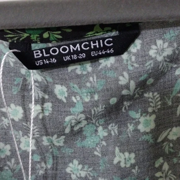 Floral Green Dress Bloomchic Brand Size 14-16 Women's. - Picture 3 of 5
